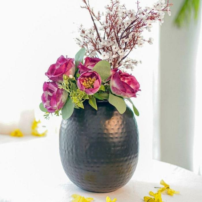 Agapy Metal Vase  |   Vases Showpieces, Vases & Accent Bowls Black