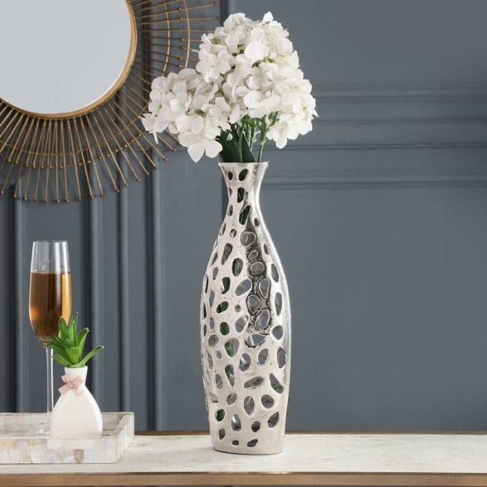 Cleome Charm Vase  |   Vases Showpieces, Vases & Accent Bowls Silver