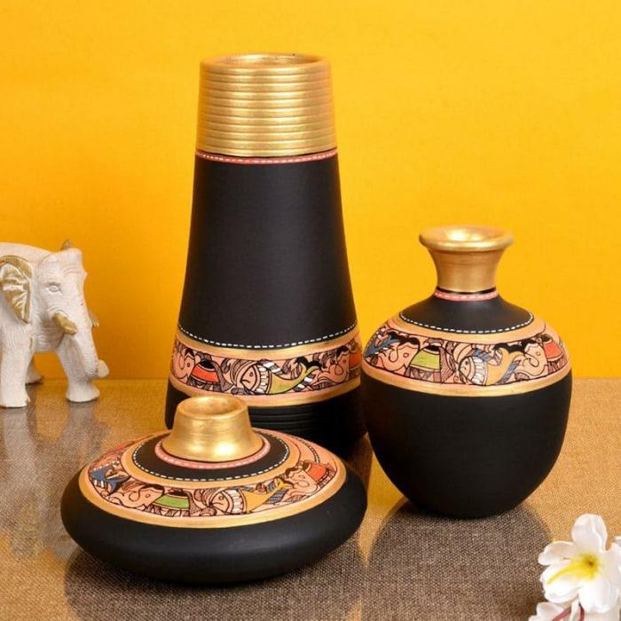 Coshima Tribal Terracotta Vase – Set Of Three  |   Vases Showpieces, Vases & Accent Bowls Black