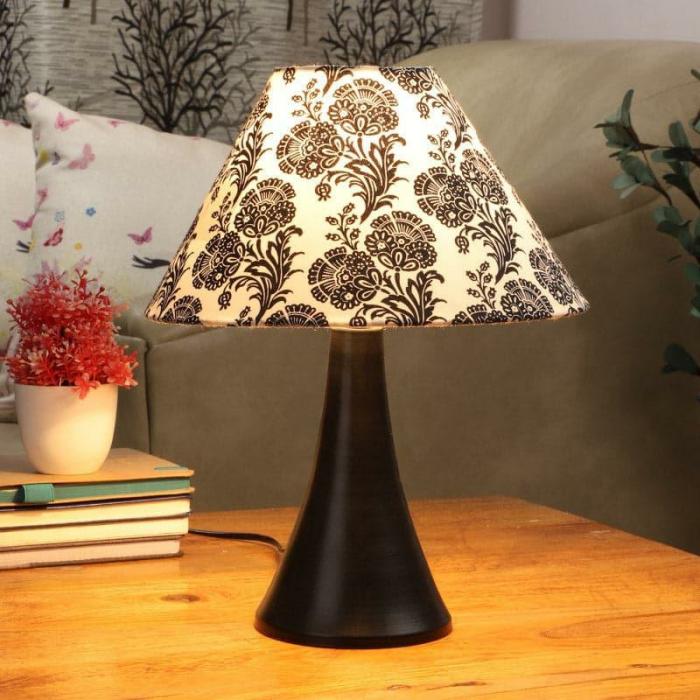 Filigree Bowie Table Lamp  |   Table Lamps Lamps & Lighting Black, White