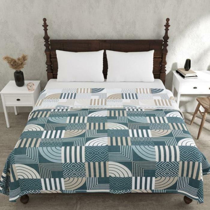 Geometric Gala Dohar  |   Dohars, Razai & Blankets Bedding Blue, White