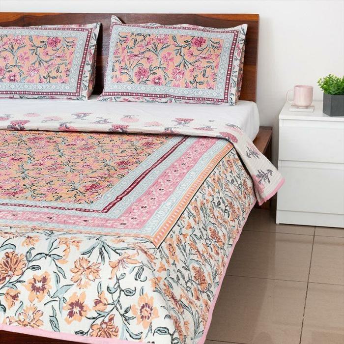 Gulabi Nazar Floral Razai  |   Dohars, Razai & Blankets Bedding Dohars, Razai & Blankets