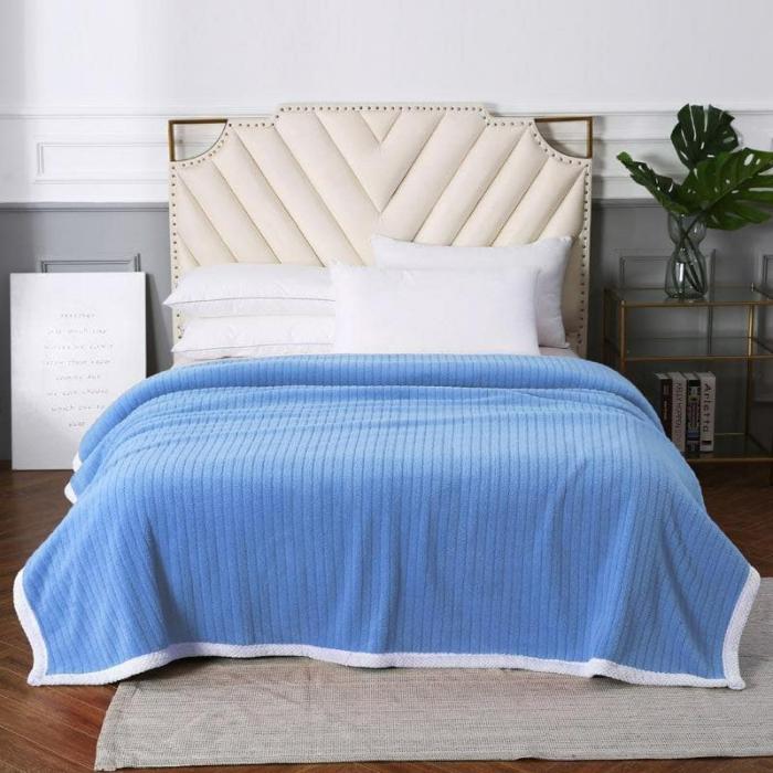 Idyllic Snigu Dohar  |   Dohars, Razai & Blankets Bedding Blue