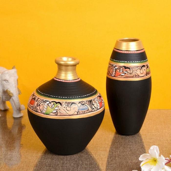 Machumu Tribal Terracotta Vase – Set Of Two  |   Vases Showpieces, Vases & Accent Bowls Black