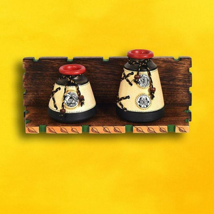 Madhubani Wall Shelf With Pot – Set Of Three  |   Wall Accents Wall Accents Brown, Beige