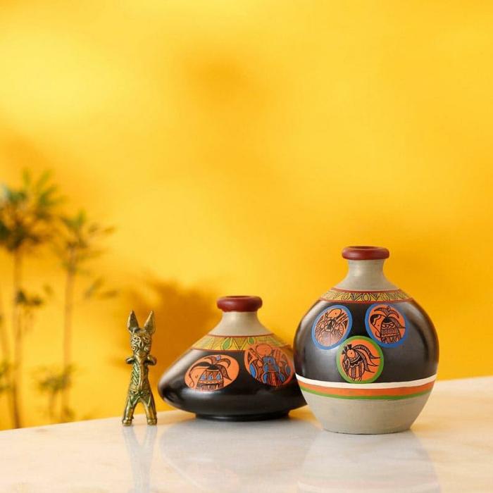 Nuria Tribal Terracotta Vase – Set Of Two  |   Vases Showpieces, Vases & Accent Bowls Multicolor