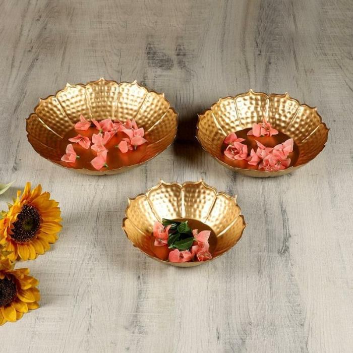 Parmartha Ethnic Urli – Set Of Three  |   Showpieces Showpieces Gold