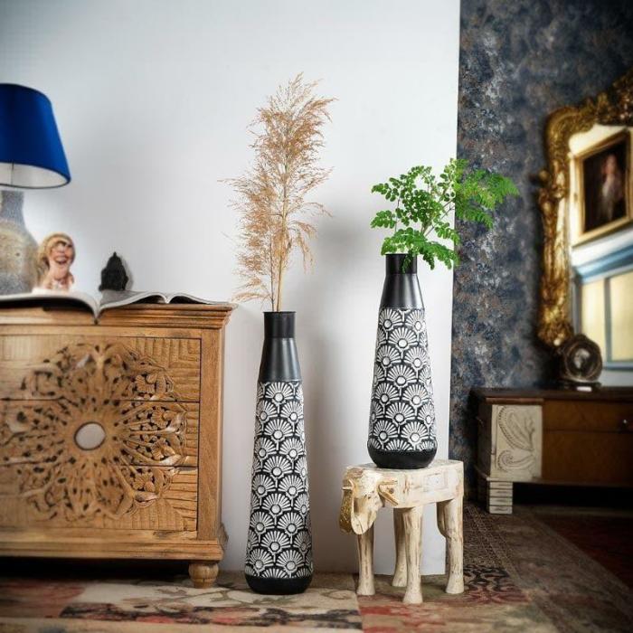 Rhoda And Tribal Vase  |   Vases Showpieces, Vases & Accent Bowls Black, White