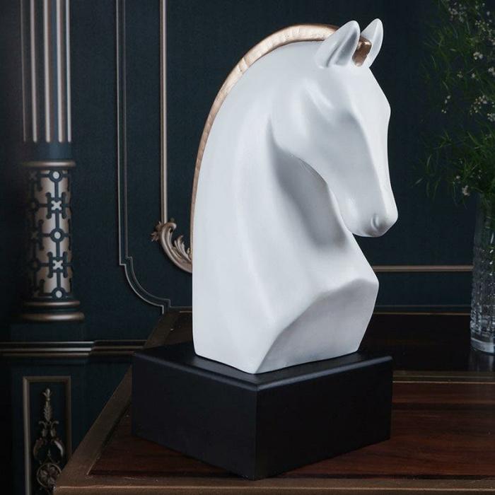 Royal Stallion Showpiece  |   Showpieces Showpieces Showpieces