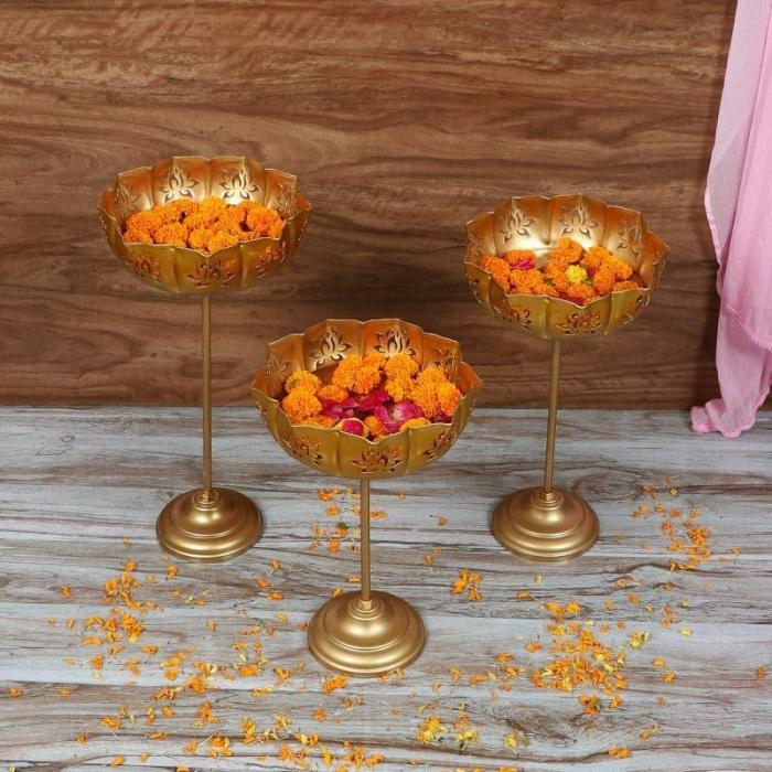 Shantana Ethnic Urli – Set Of Three  |   Showpieces Showpieces Gold