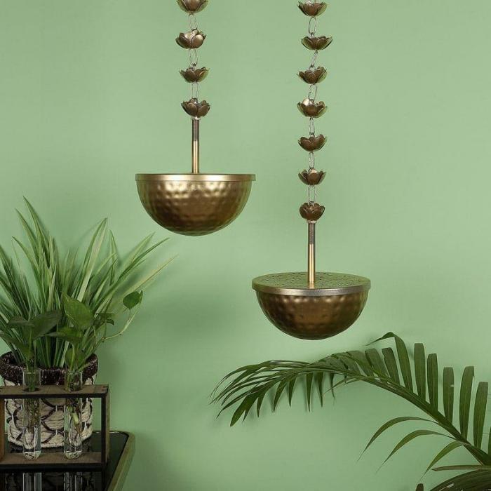 Titiya Hanging Urli – Set Of Two  |   Showpieces Showpieces Gold