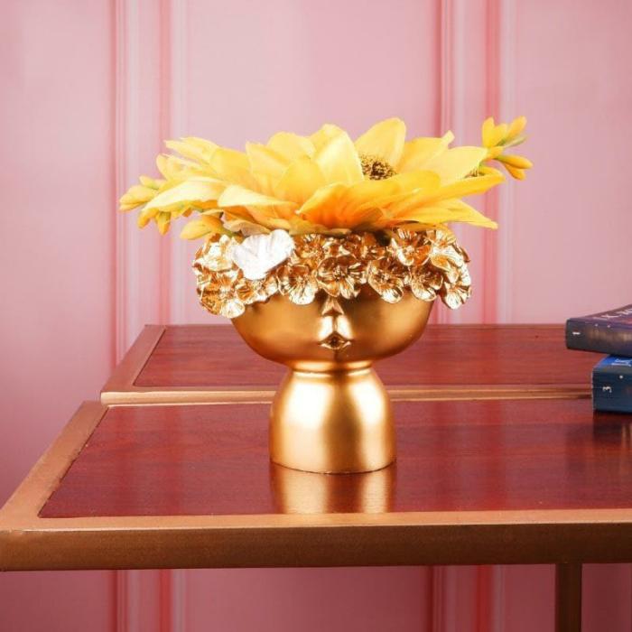 Yukito Pout Vase  |   Vases Showpieces, Vases & Accent Bowls Gold