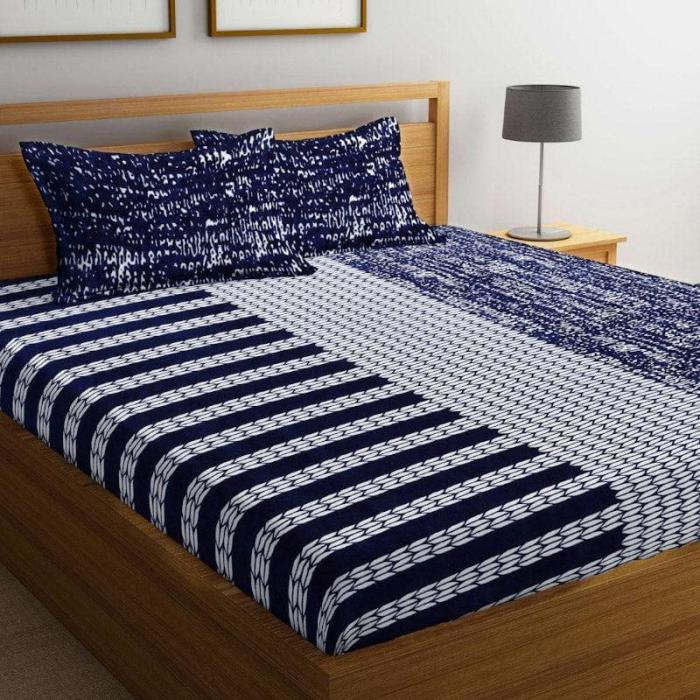 Wasa Warm Bedsheet  |   Geometric Bedsheets Bedsheets Blue, White